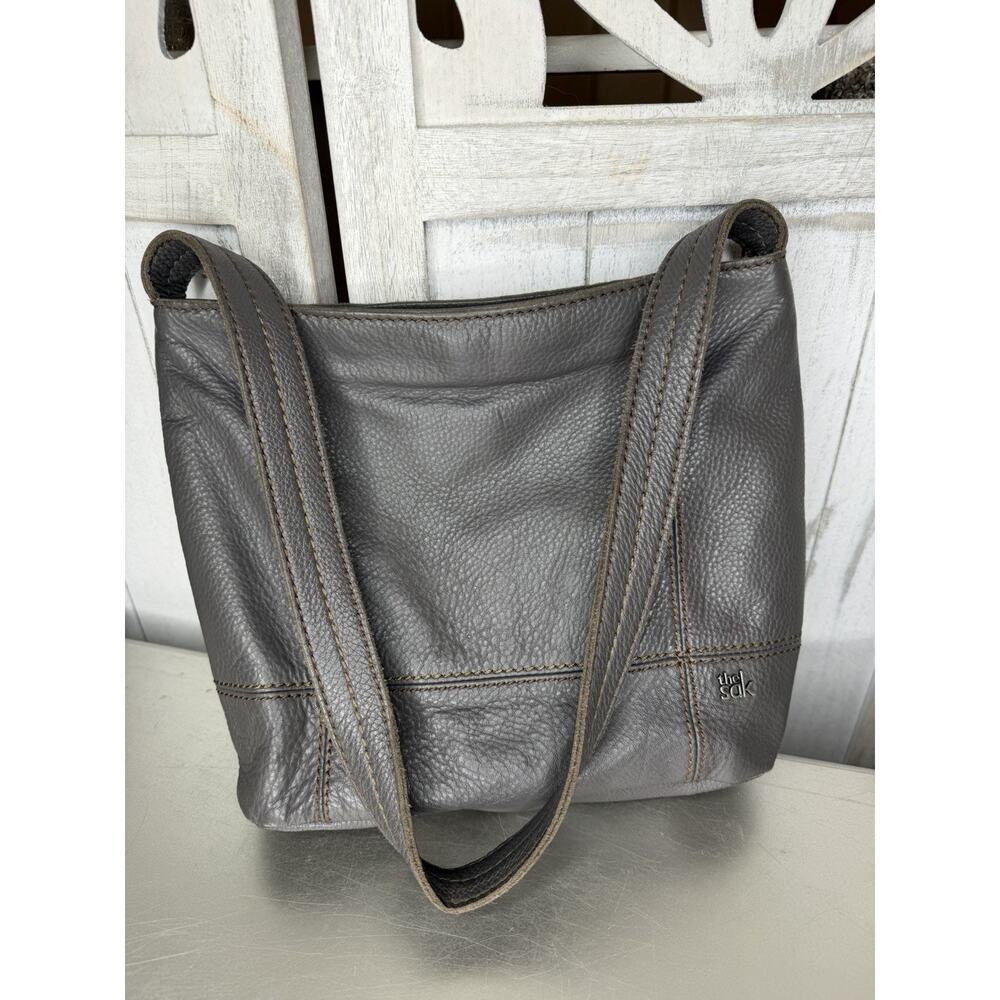 The Sak De Young Gray Pebble Leather Hobo Bag Shoulder Strap